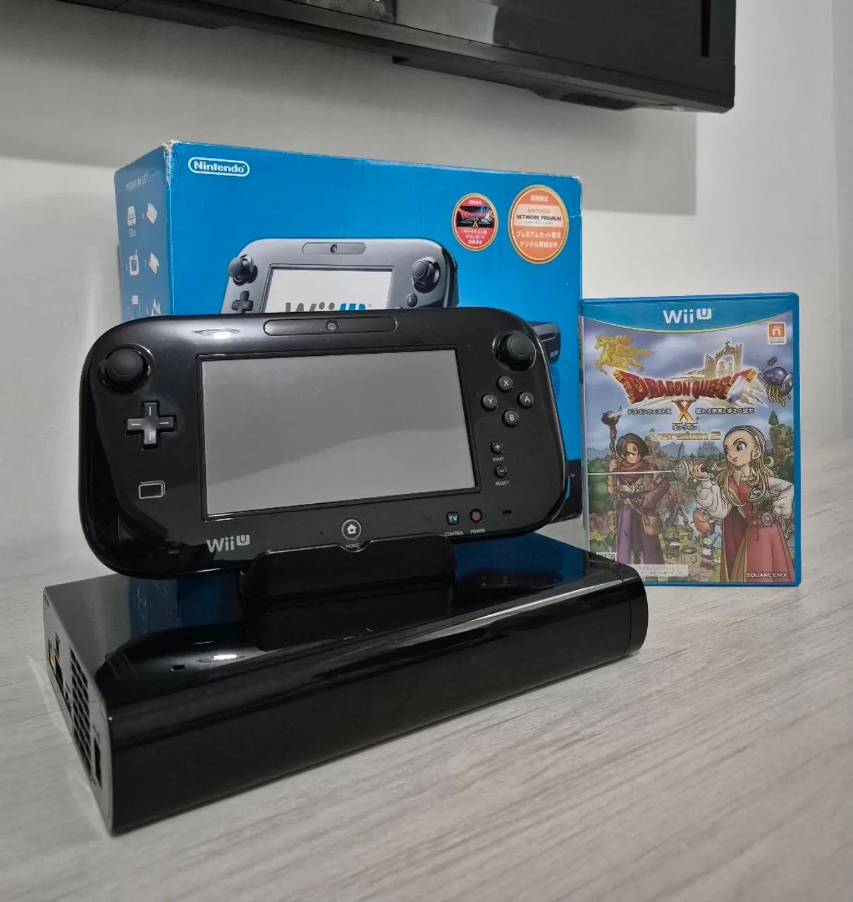 NINTENDO WII U DESBLOQUEADO + CABOS + 1 JOGO - Consoles de Vídeo