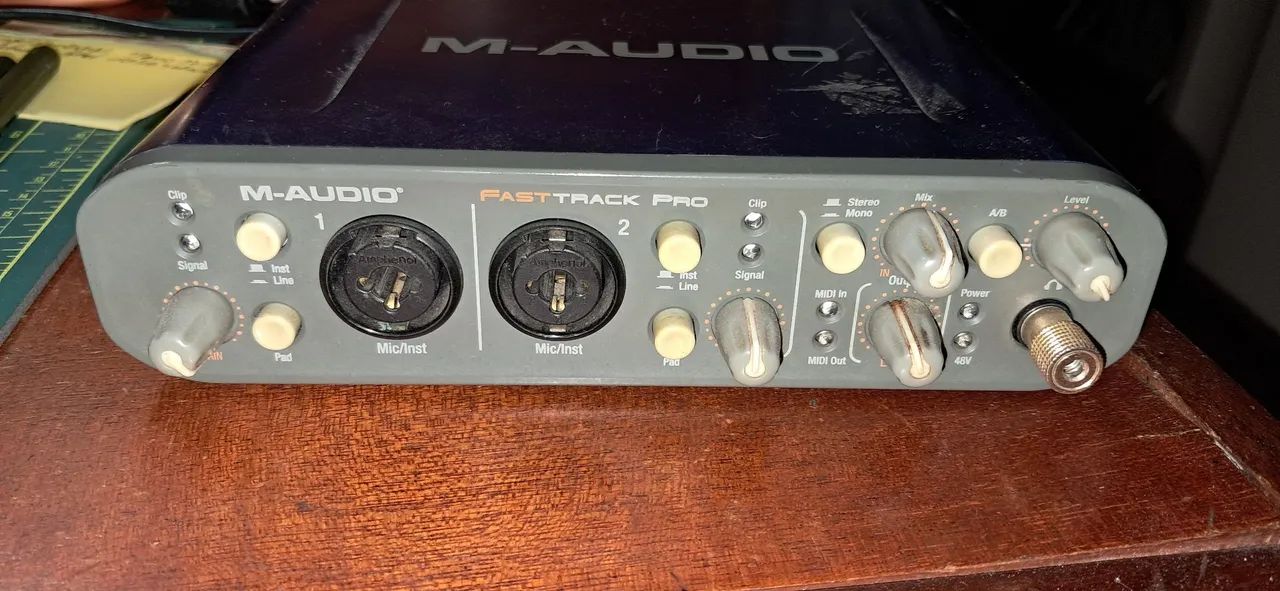 Interface audio Fast Track pro