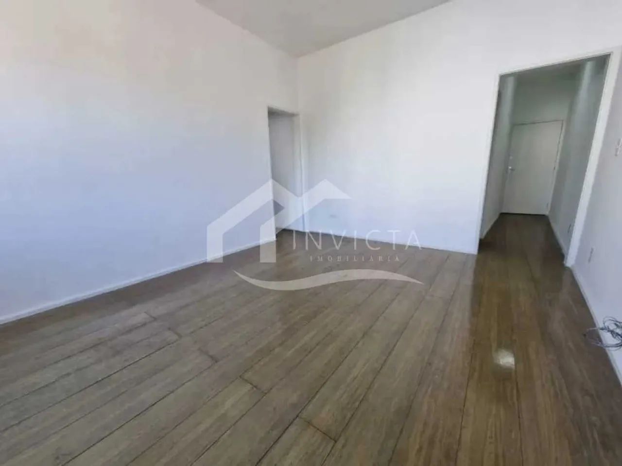 EXCELENTE SALA E QUARTO COM VAGA NA ESCRITURA