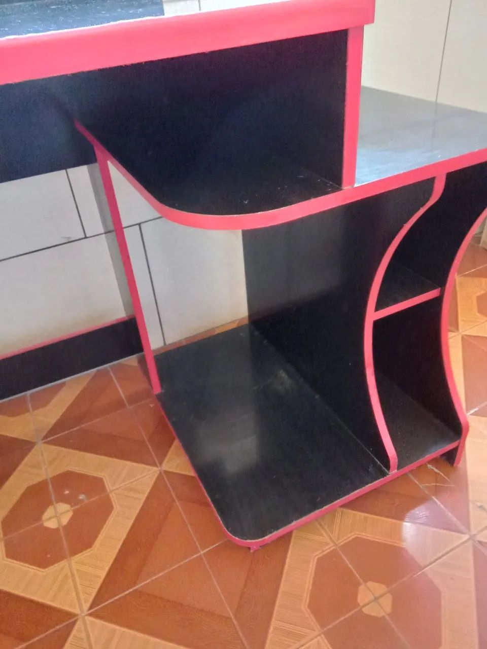 Mesa gamer com avarias.  - Foto 3