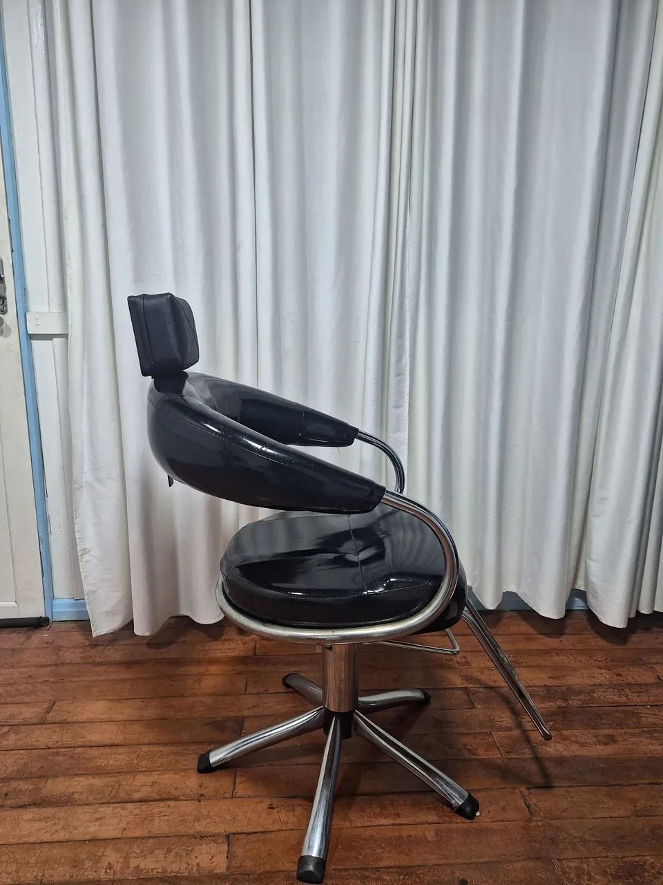 Poltrona para barbearia ou Salão de Beleza  - Foto 2