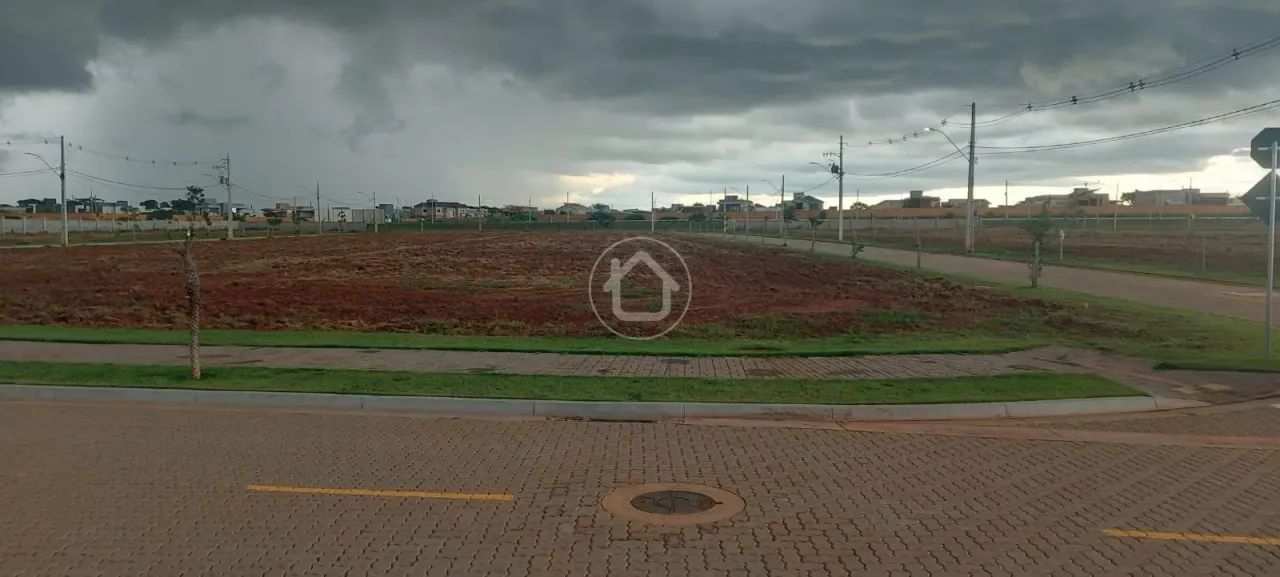 EXCELENTE TERRENO DE ESQUINA NO TERRAS ALPHA - Foto 2