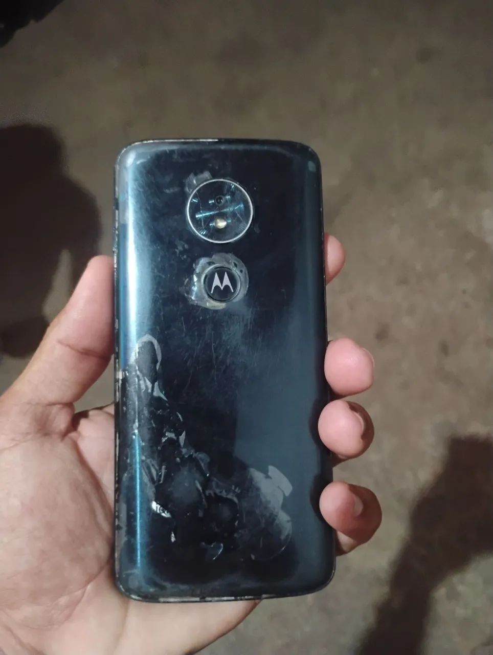 Motorola g06 com defeito 