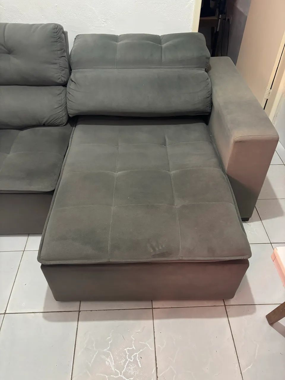 Vendo esse Sofá Retrátil cinza  - Foto 4