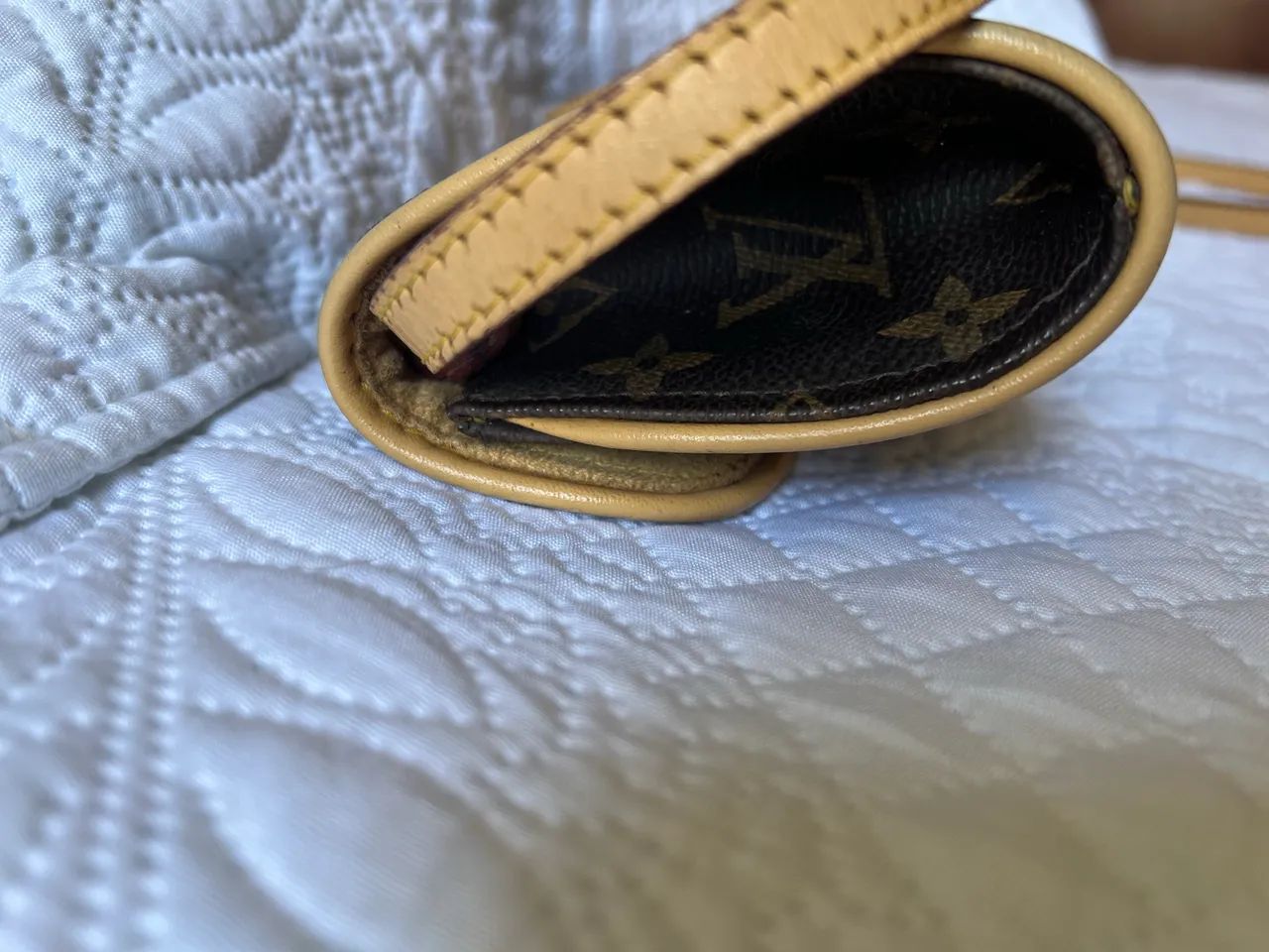 Bolsa Louis Vuitton pequena  - Foto 2