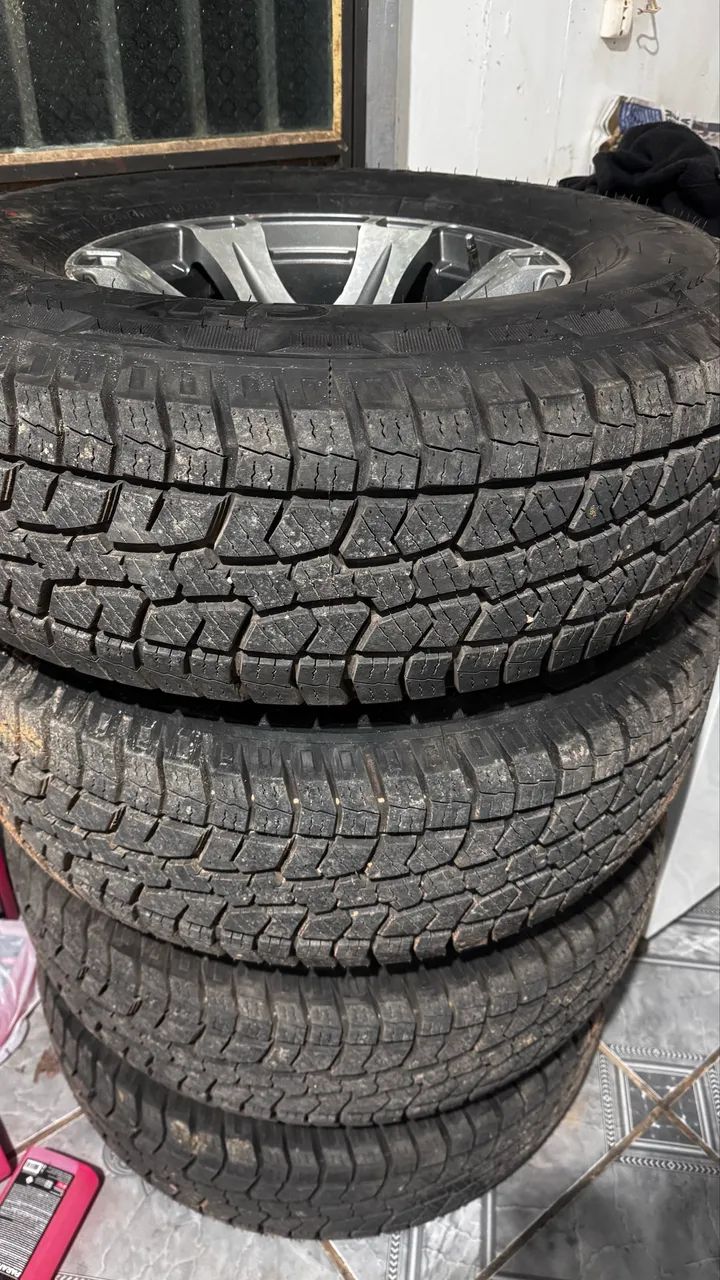 aro 16 para L 200 outdoor.