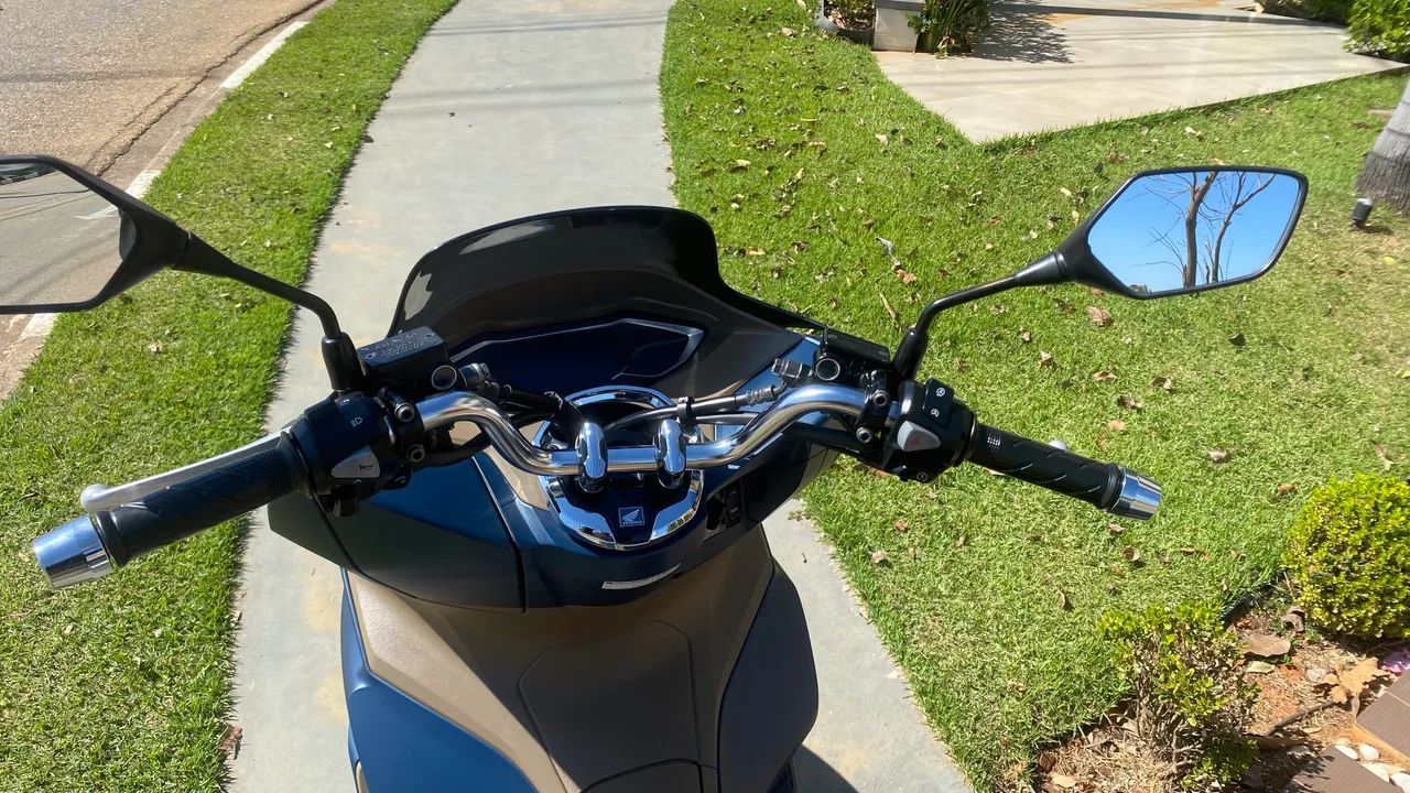 PCX 2023 DLX