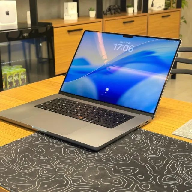MacBook Pro 16