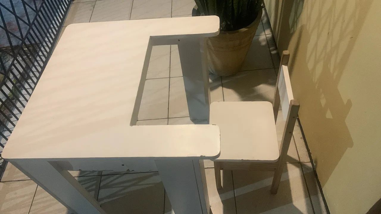 Mesa e cadeira infantil 