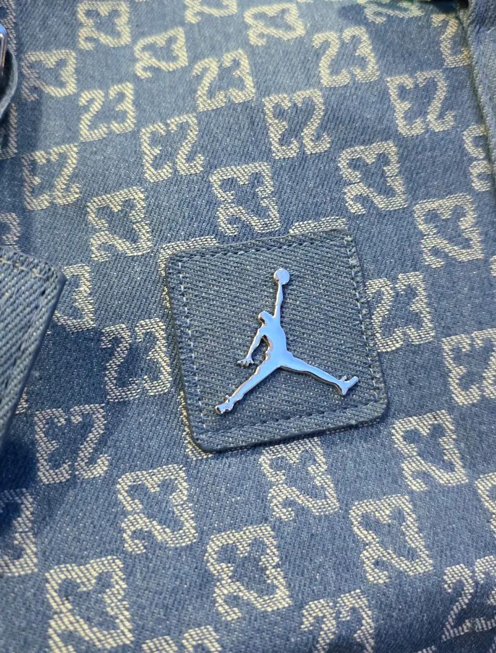 bolsa air jordan monogram denim duffle bag  - Foto 3