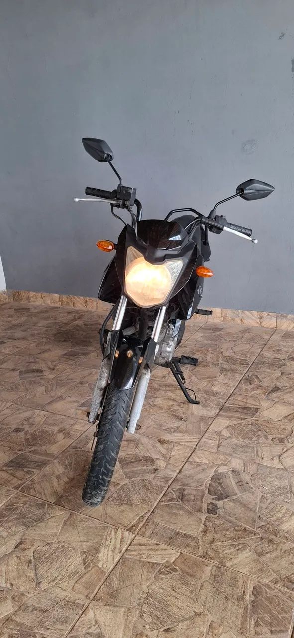 VENDO MOTO YAMAHA BEM CUIDADA - Foto 4