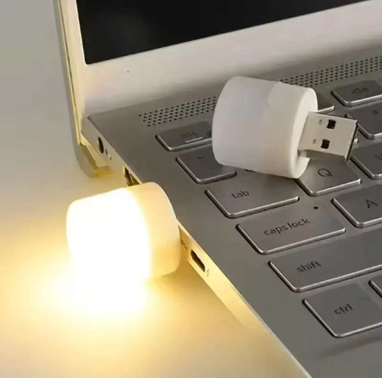 Mini luminária USB noturna 