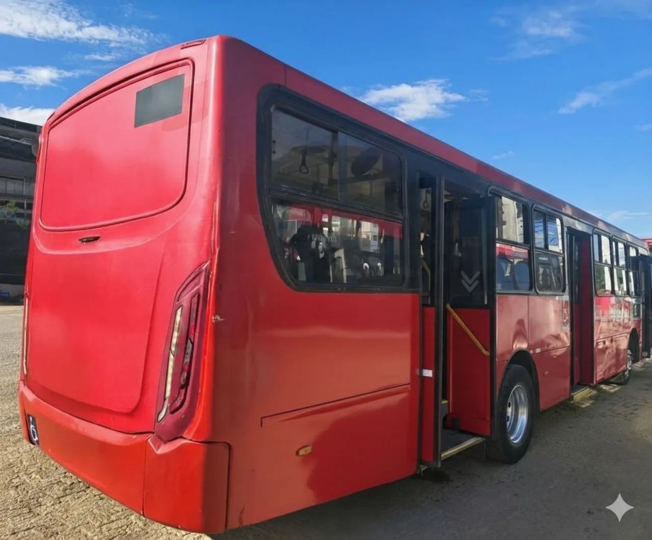 Onibus urbano ano e mod 2015 Mercedes  - Foto 3