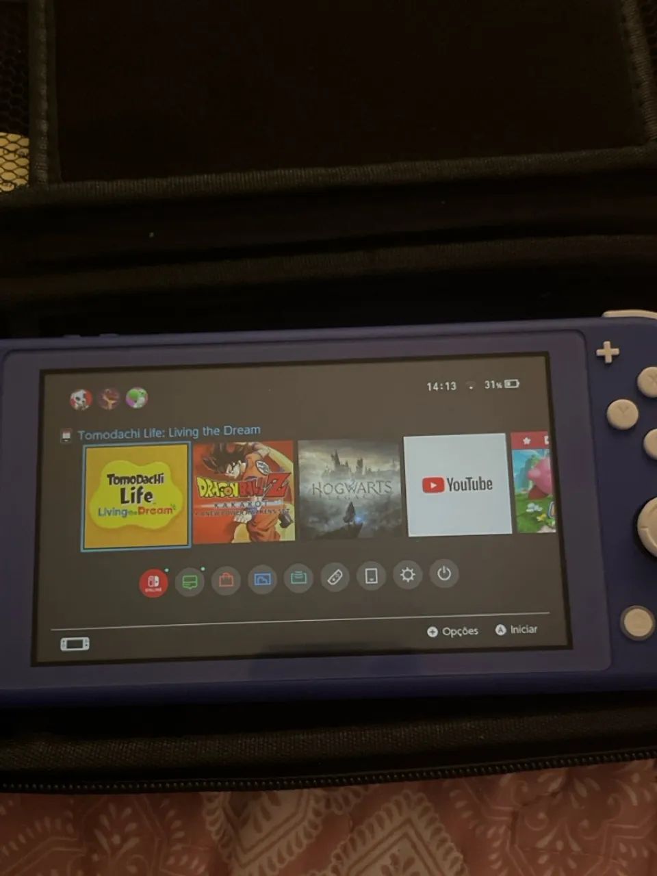 Nintendo switch lite + tomadachi life