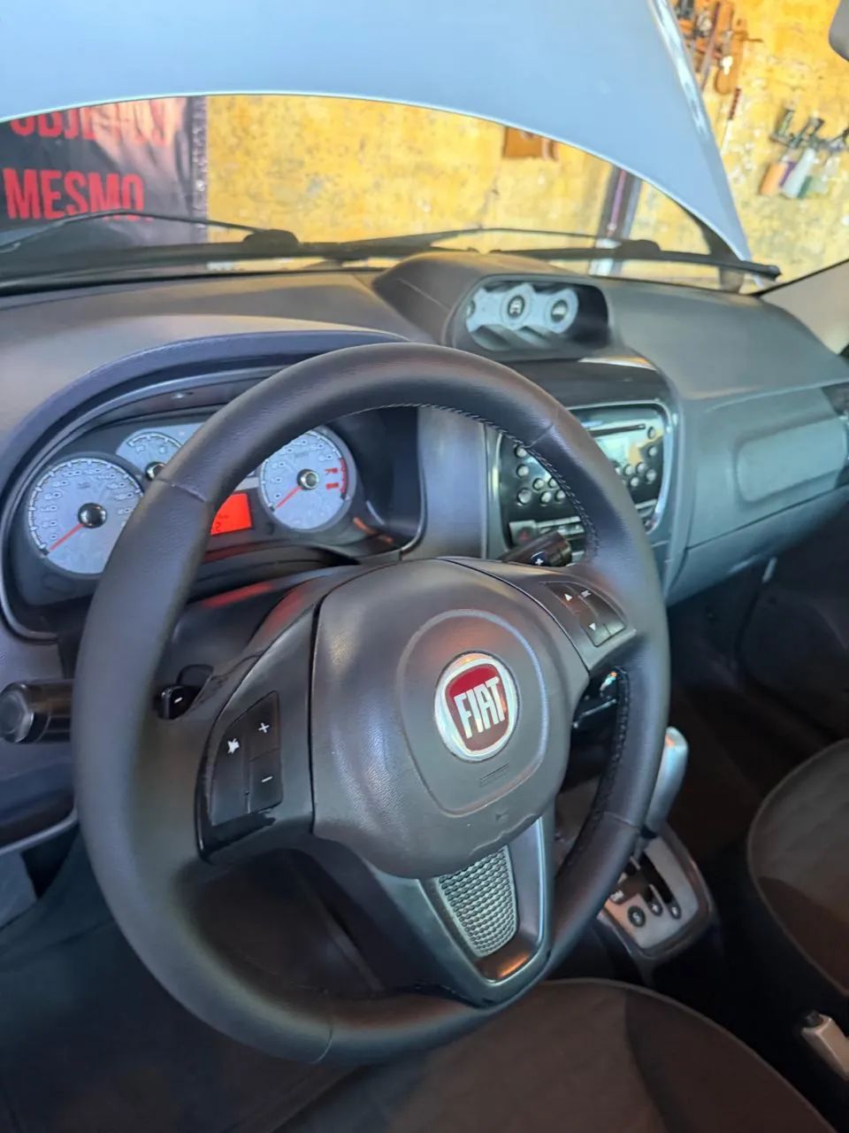 Fiat Palio Week.adv.lock.dualogic 1.8 Flex 2014 - Foto 4