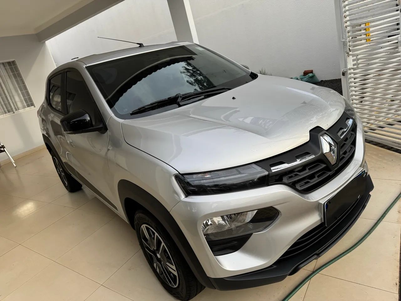 Renault Kwid Intense 1.0 Flex 12V 5P Mec. 2025