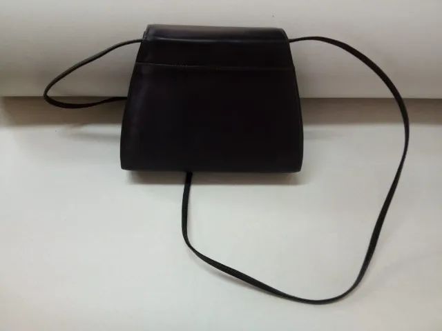 Bolsa Marrom Pequena de Couro Usada. - Foto 2