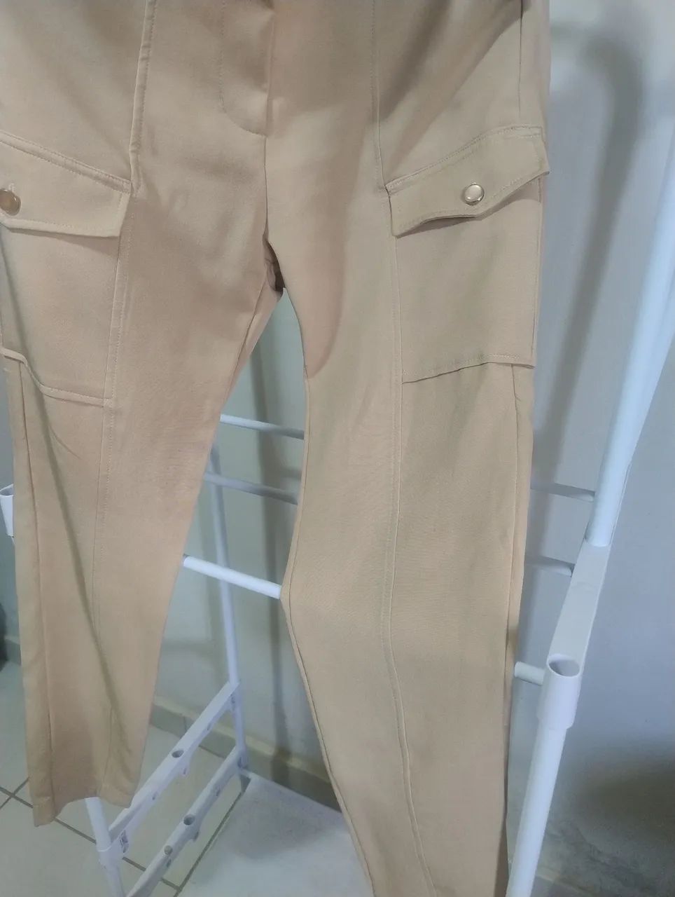 Calça cargo, com elástico na cintura  - Foto 4