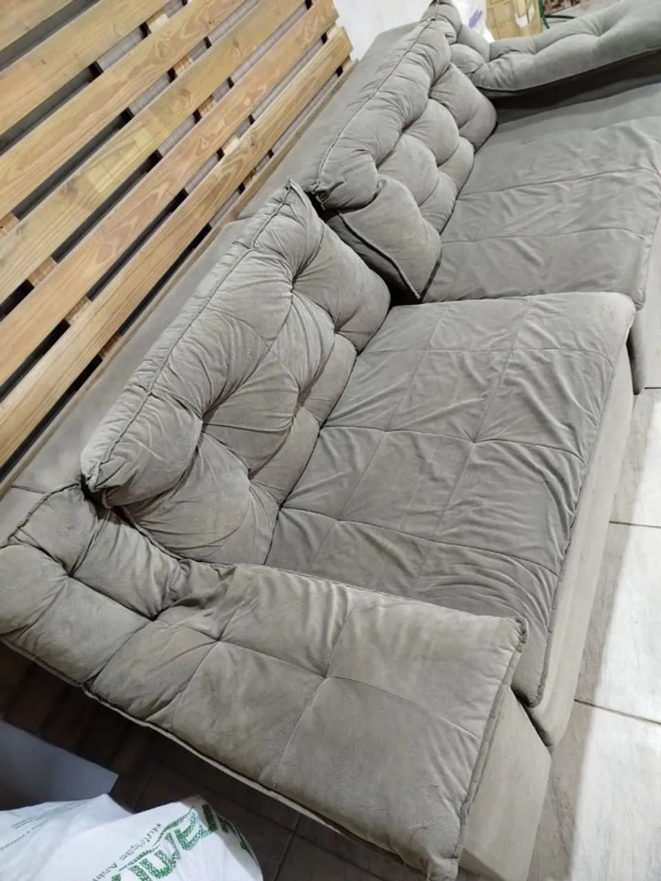 Sofá 4 Lugares Confortável - Ótimo Estado - Foto 5