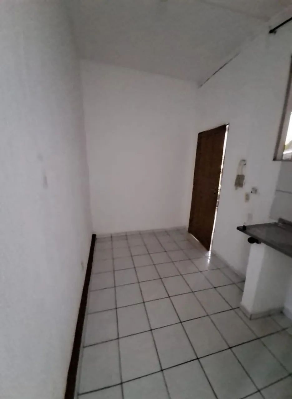 Aluga-se KitNet 1.200