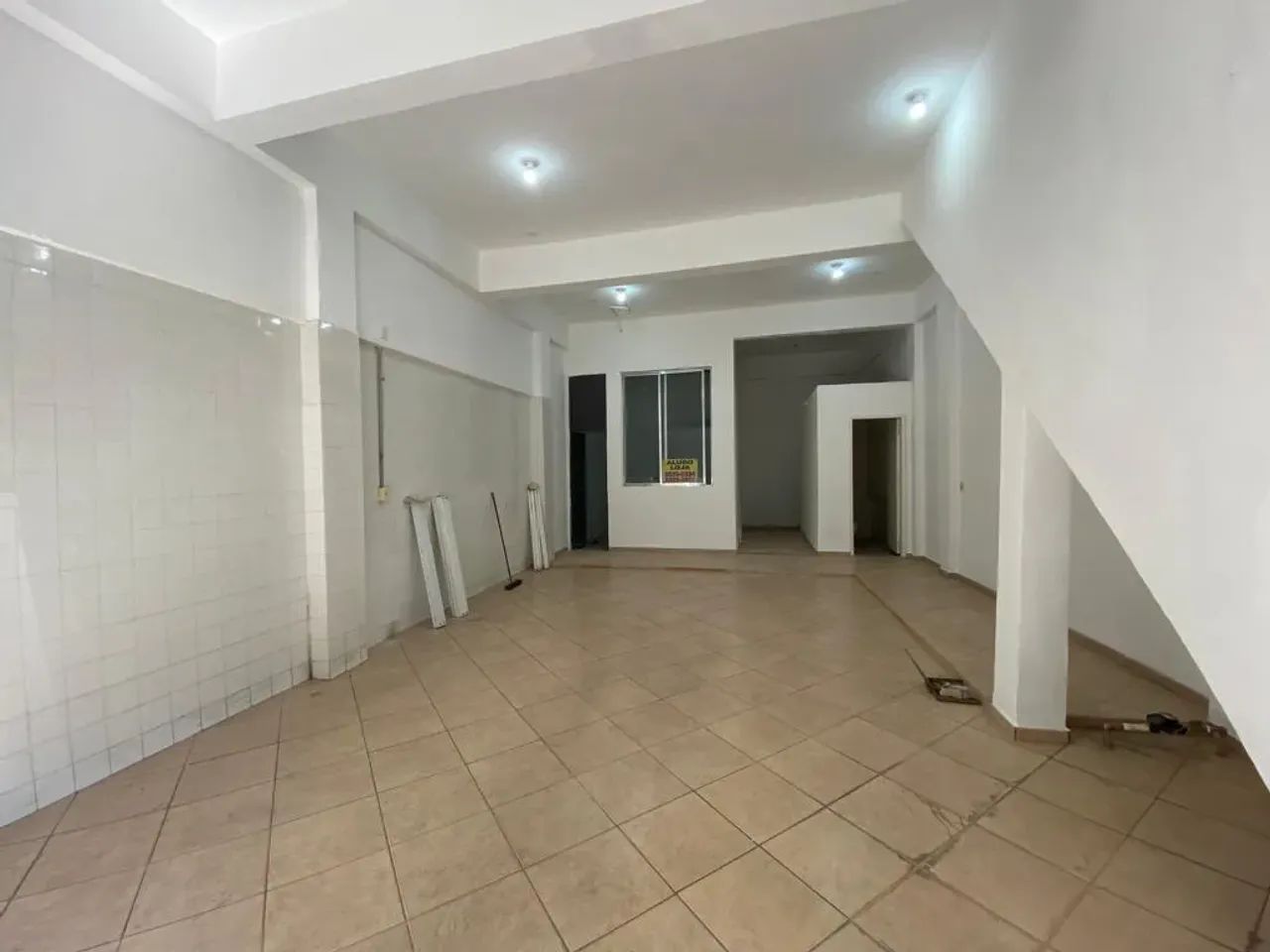 Loja comercial Santo Cristo - Rio de Janeiro - RJ
