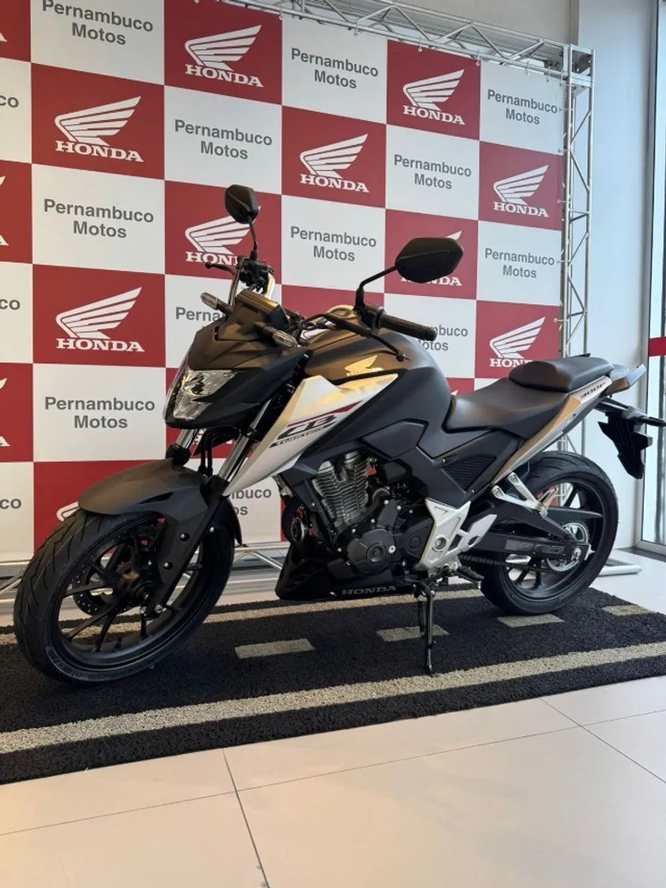 cb 300 2026  - Foto 3