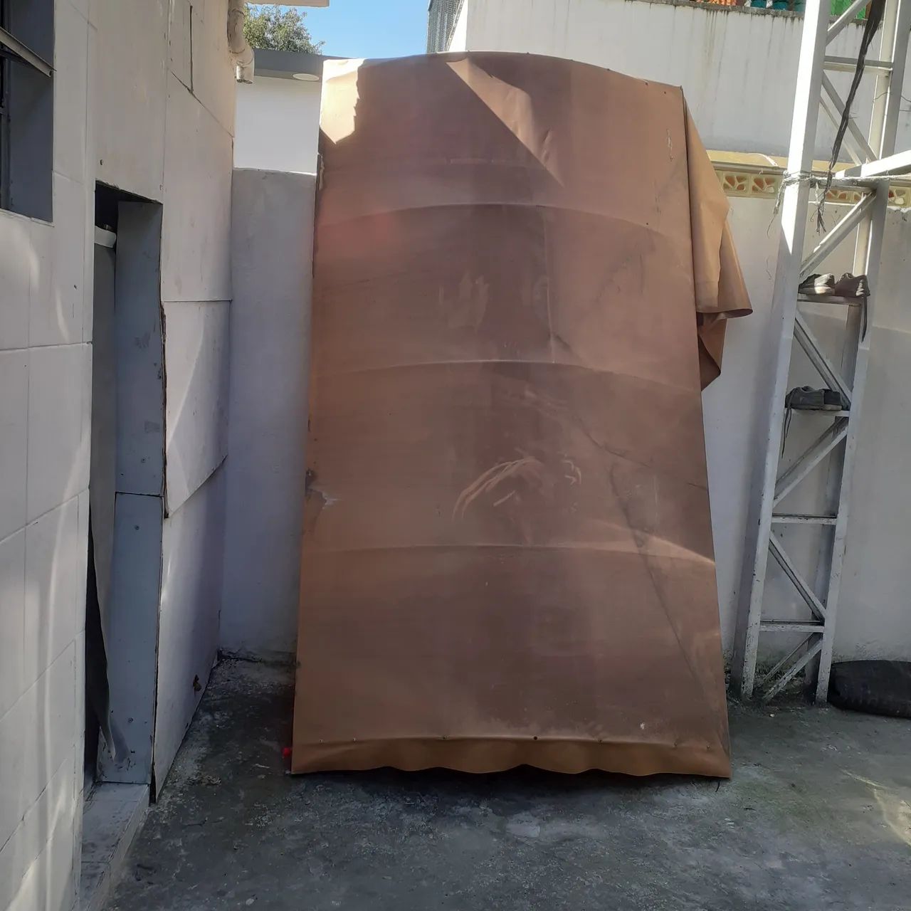 Toldo em Bom estado só  lavar - Foto 4