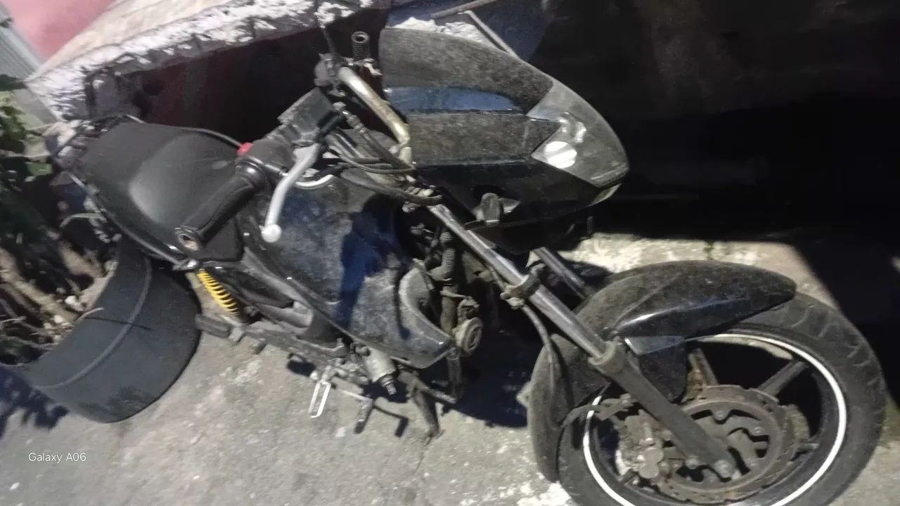 Vendo uma moto Dafra Apache 2011preta - Foto 5