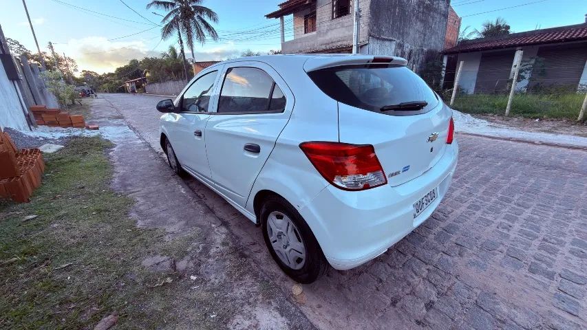 Chevrolet Onix ONIX HATCH Joy 1.0 8V Flex 5p Mec. 2018