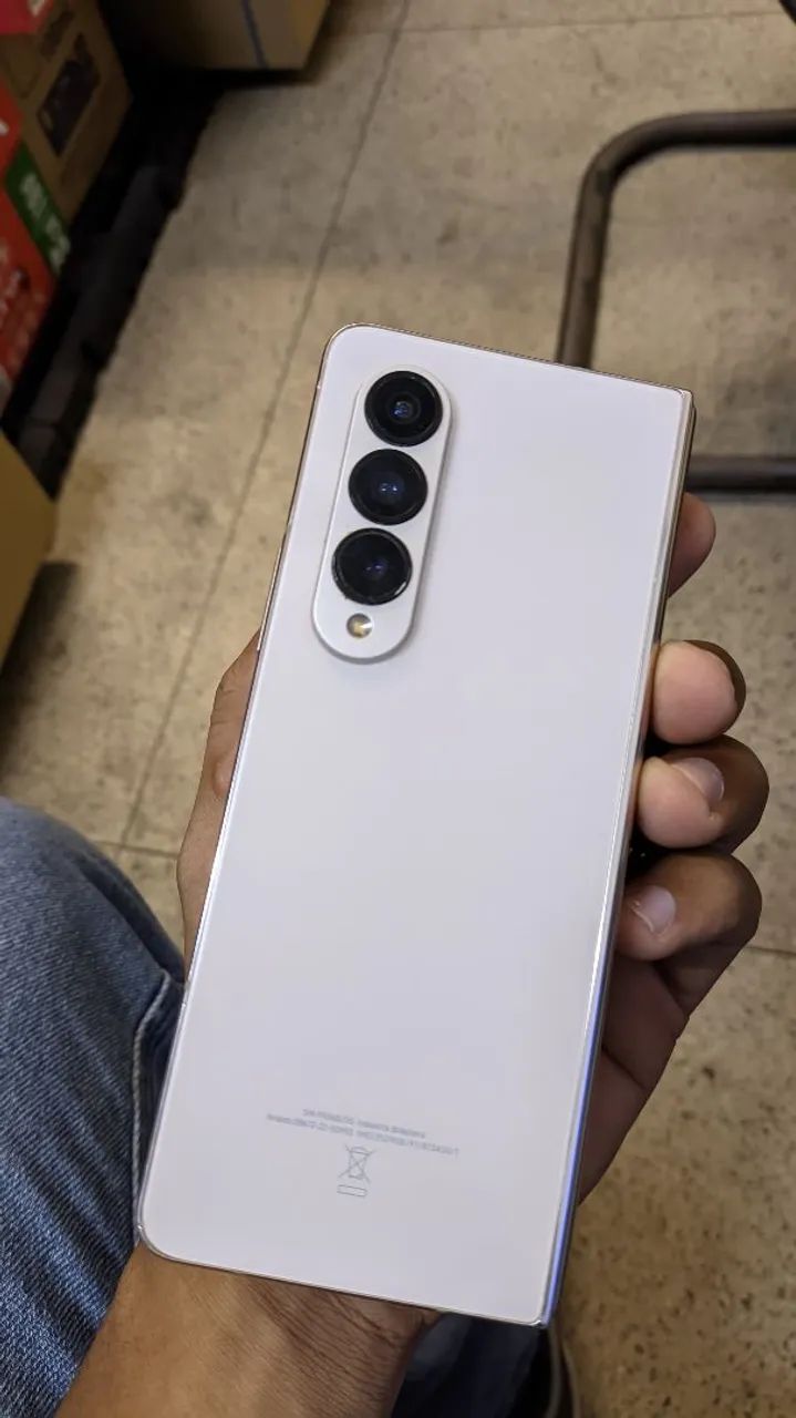 Samsung Galaxy Z Fold 4