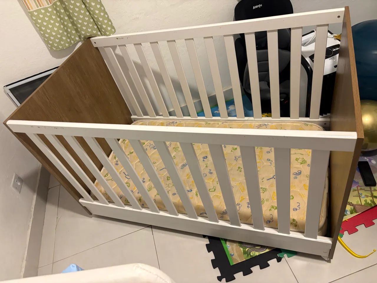 Berço/cama com trocador e colchão  - Foto 2