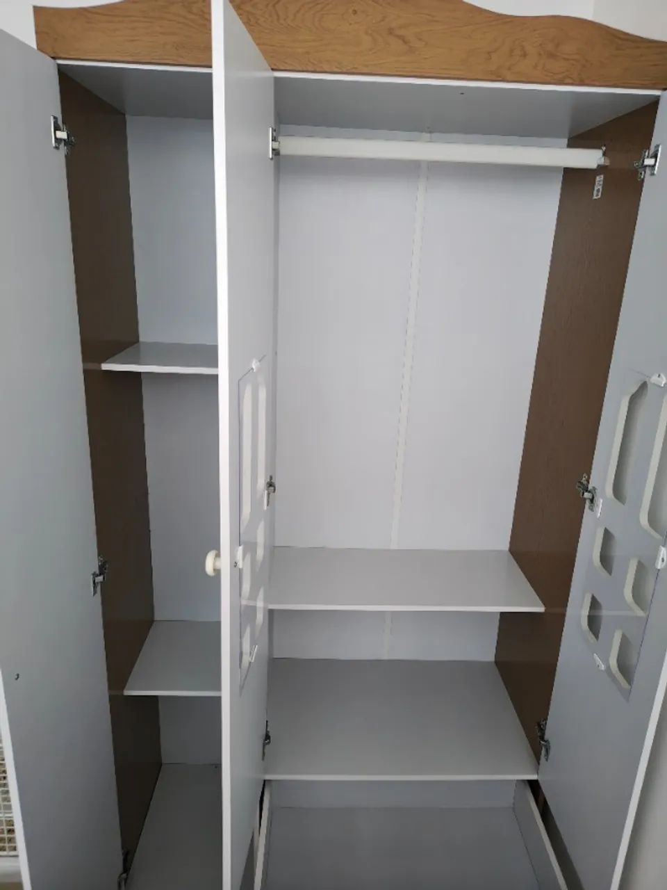 Vendo guarda roupa e cômoda de bebê - Foto 2
