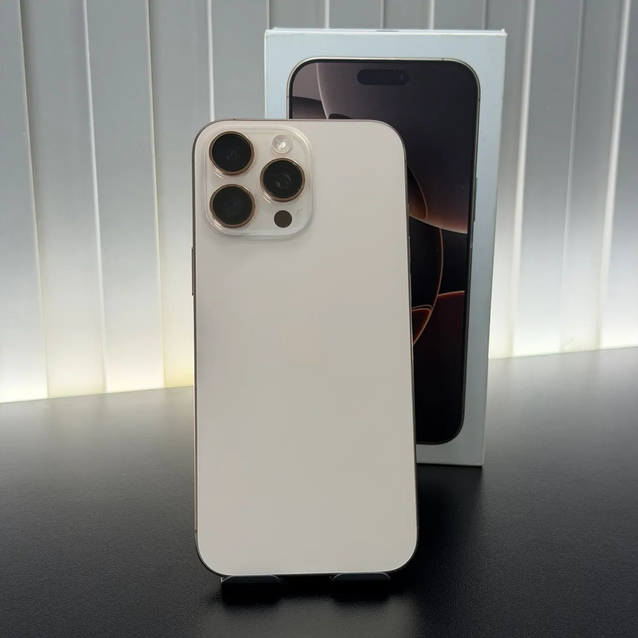 iPhone 16 pro Max 256gb Desert - Foto 5
