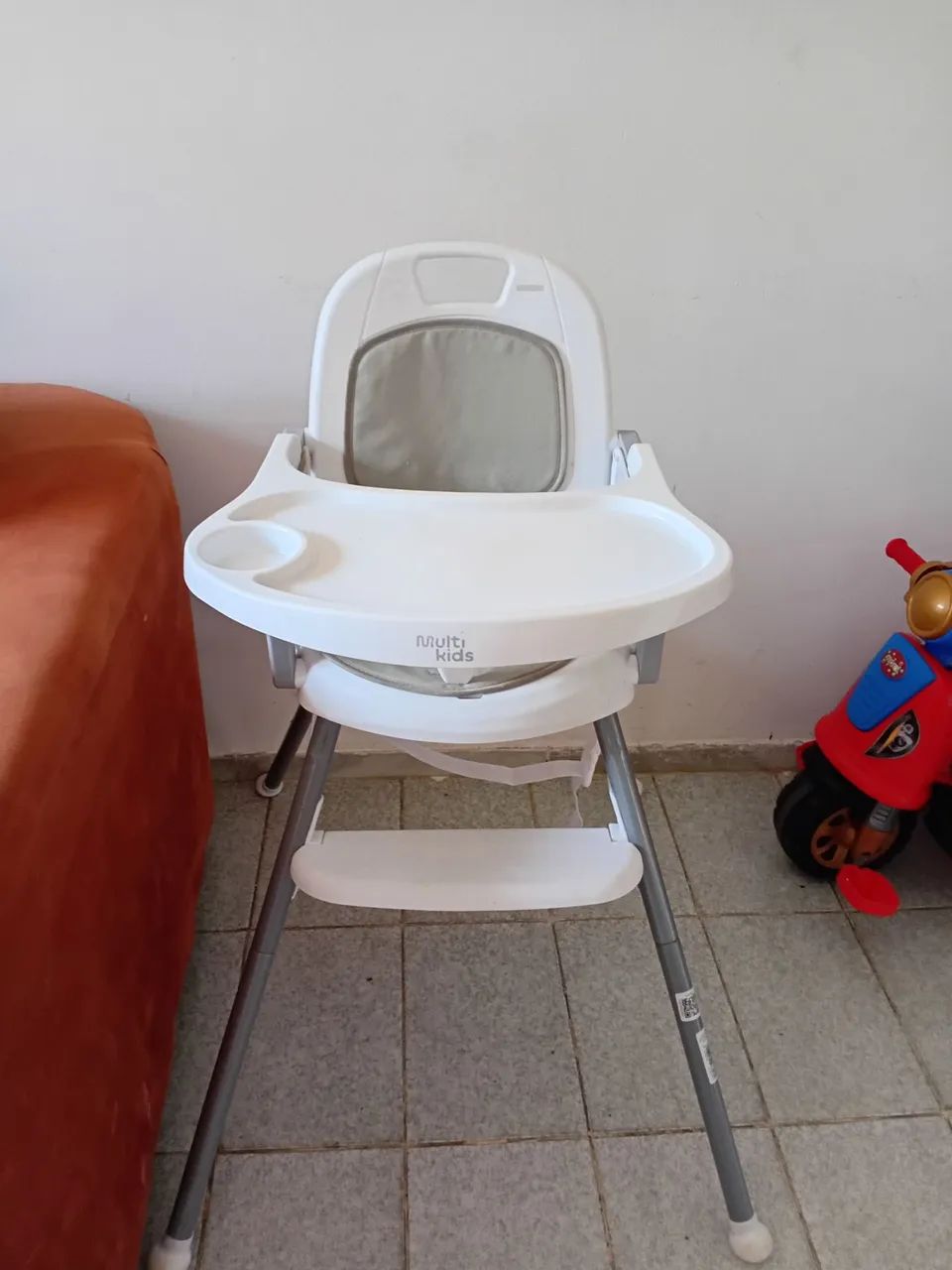 Cadeira de alimentação para bebe - Foto 2