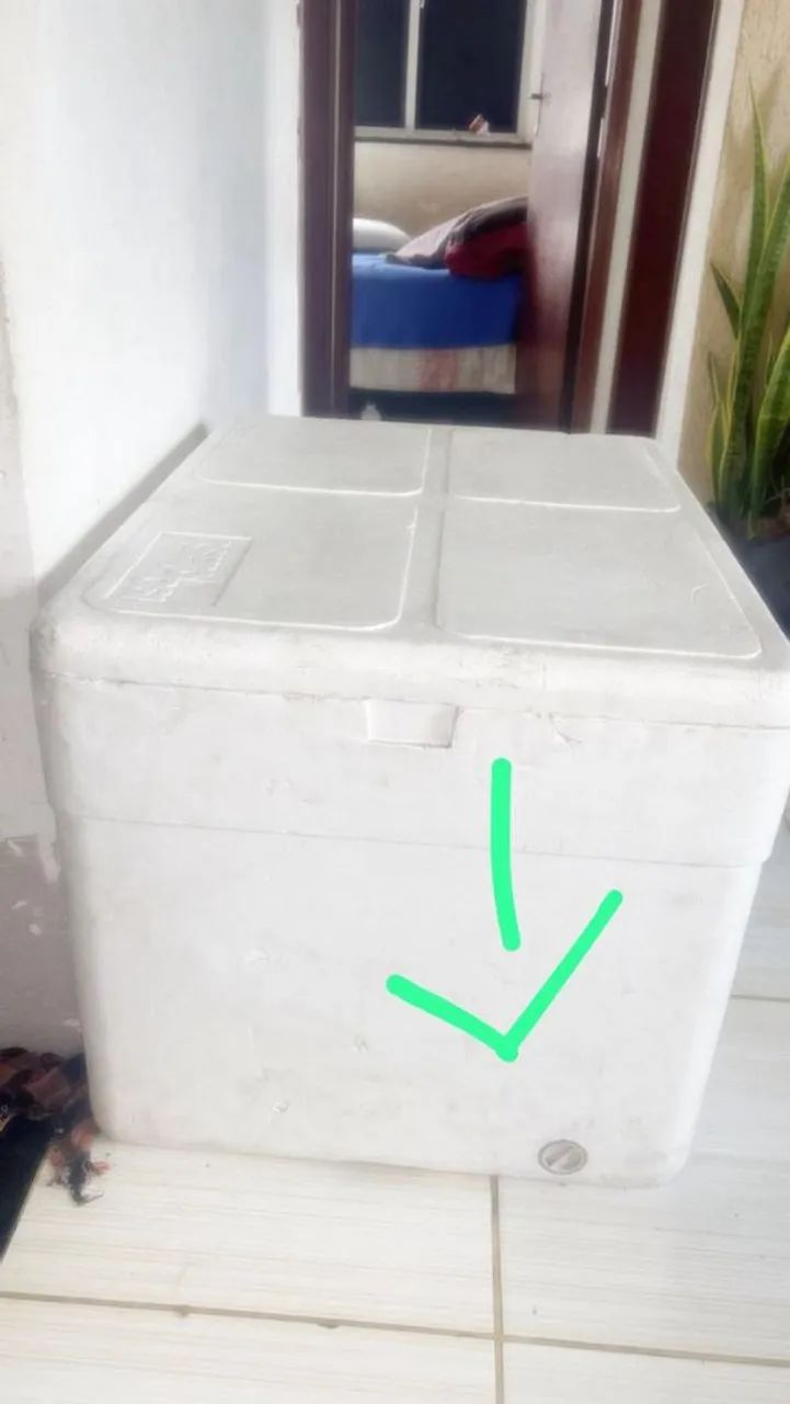 Isopor grande com dreno 
