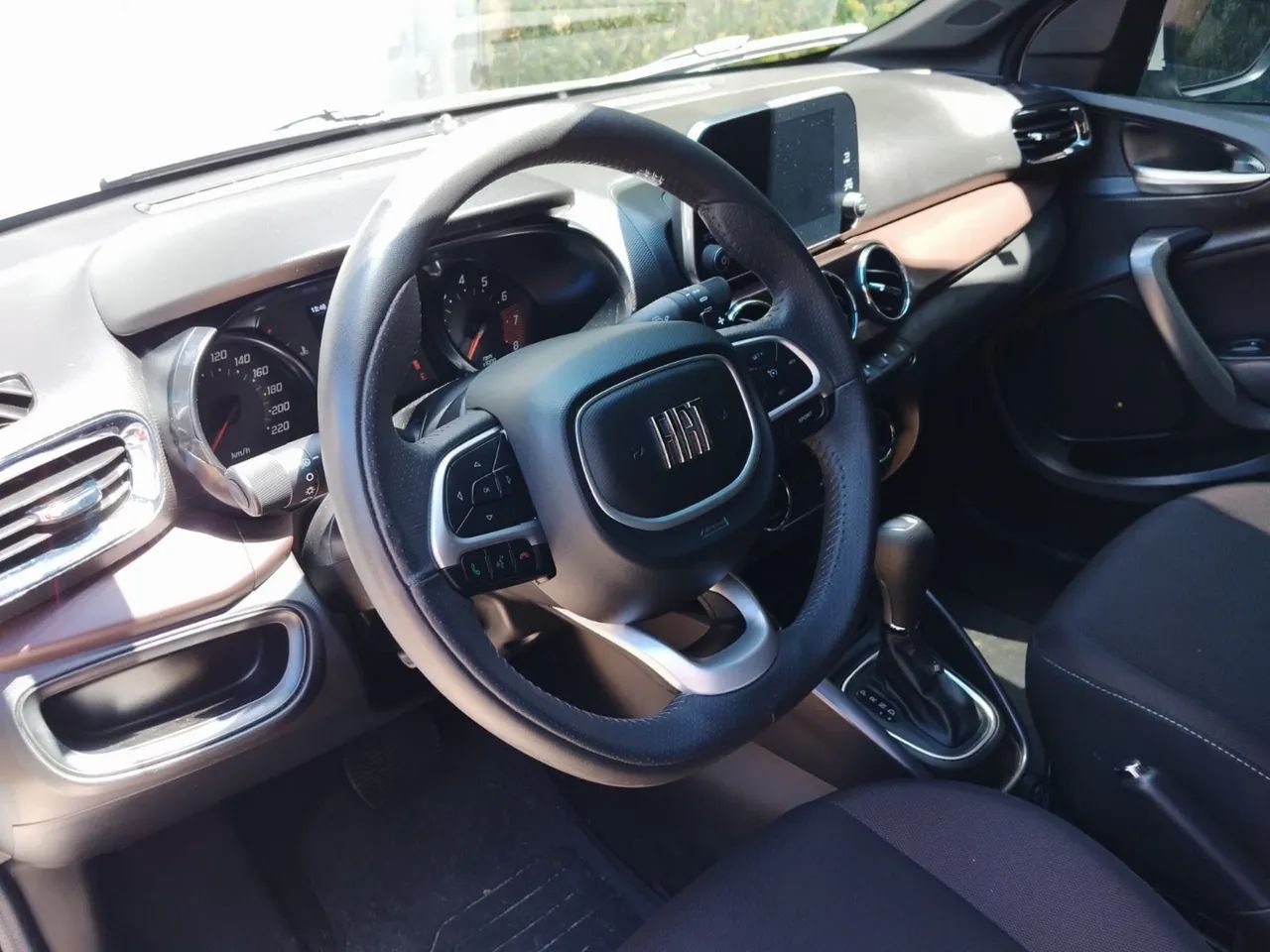 Fiat Cronos Precision 1.3 16V Flex Aut. 2023 - Foto 4