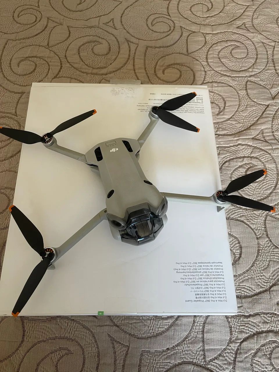 Drone Mini 4 pro semi novo com protetor de hélices 