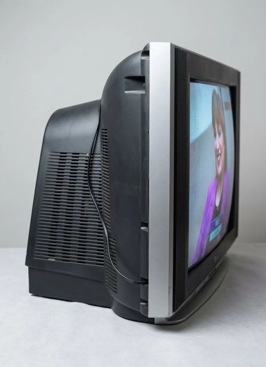 Televisor lg de tubo - Foto 2