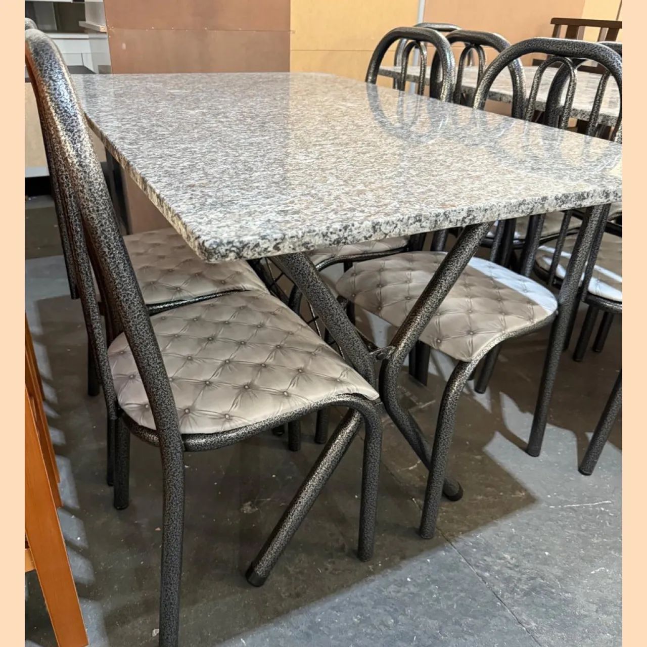 Mesa de jantar com 4 cadeiras - entrego  - Foto 2