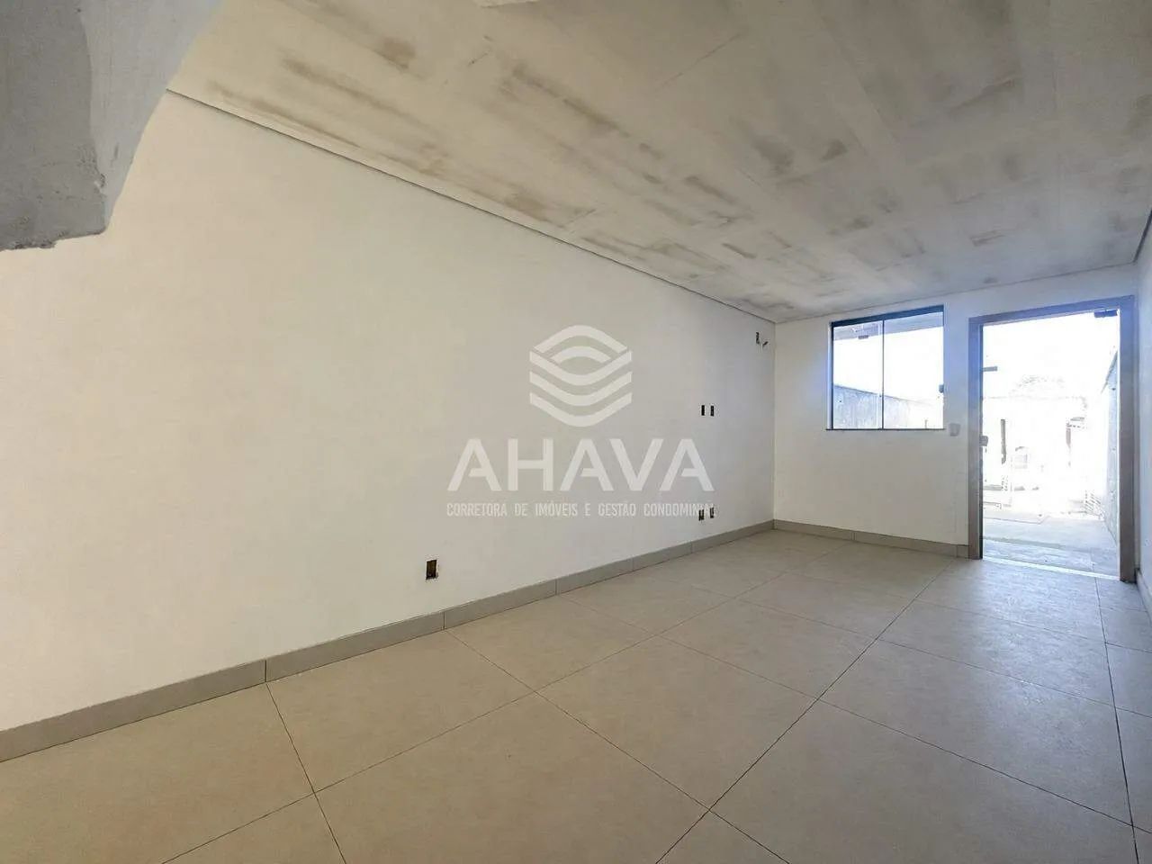 Casa Geminada com 2 Quartos sendo 2 Suítes - 78 m² - Próximo a Avenida Central - Copacaban - Foto 3