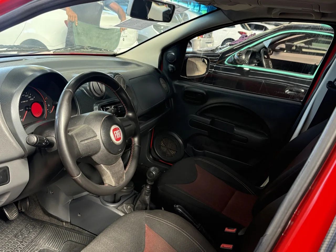 Fiat Uno Sporting 1.4 EVO Fire Flex 8V 2P 2012 - Foto 5