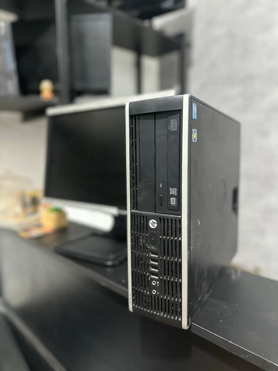 Computador i3 - 8GB - HD 500GB + monitor 19p - Foto 3