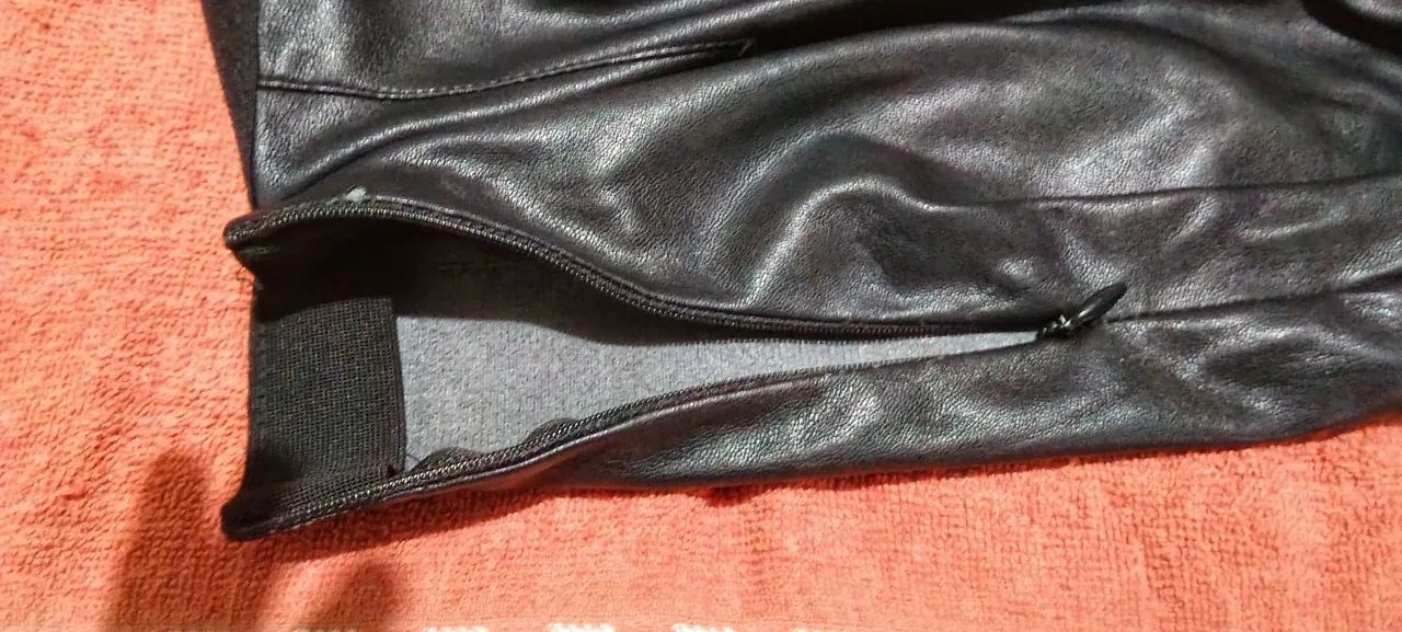 Calça corino preta feminina - Foto 3