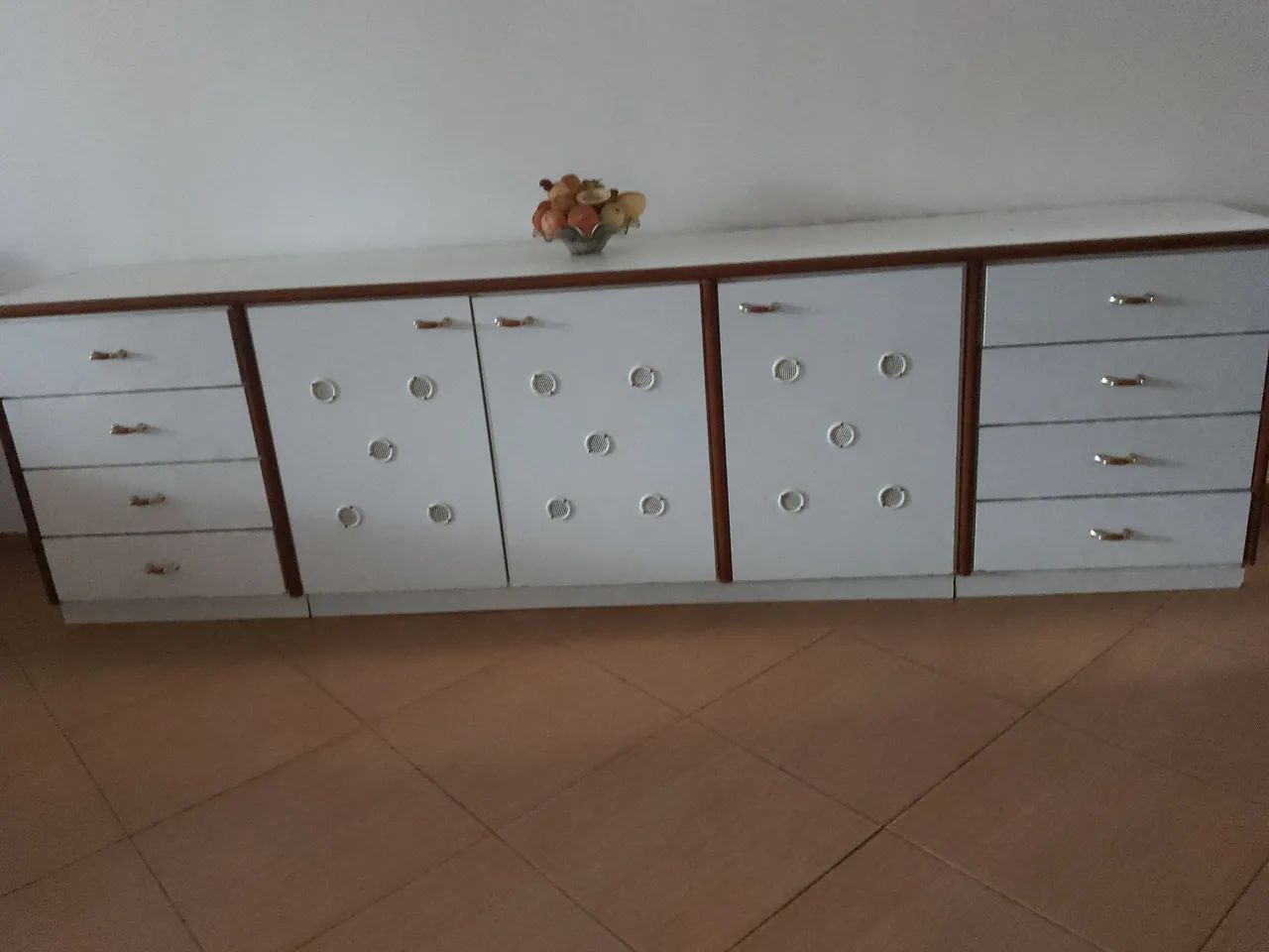 Aparador para Buffet e Restaurantes.