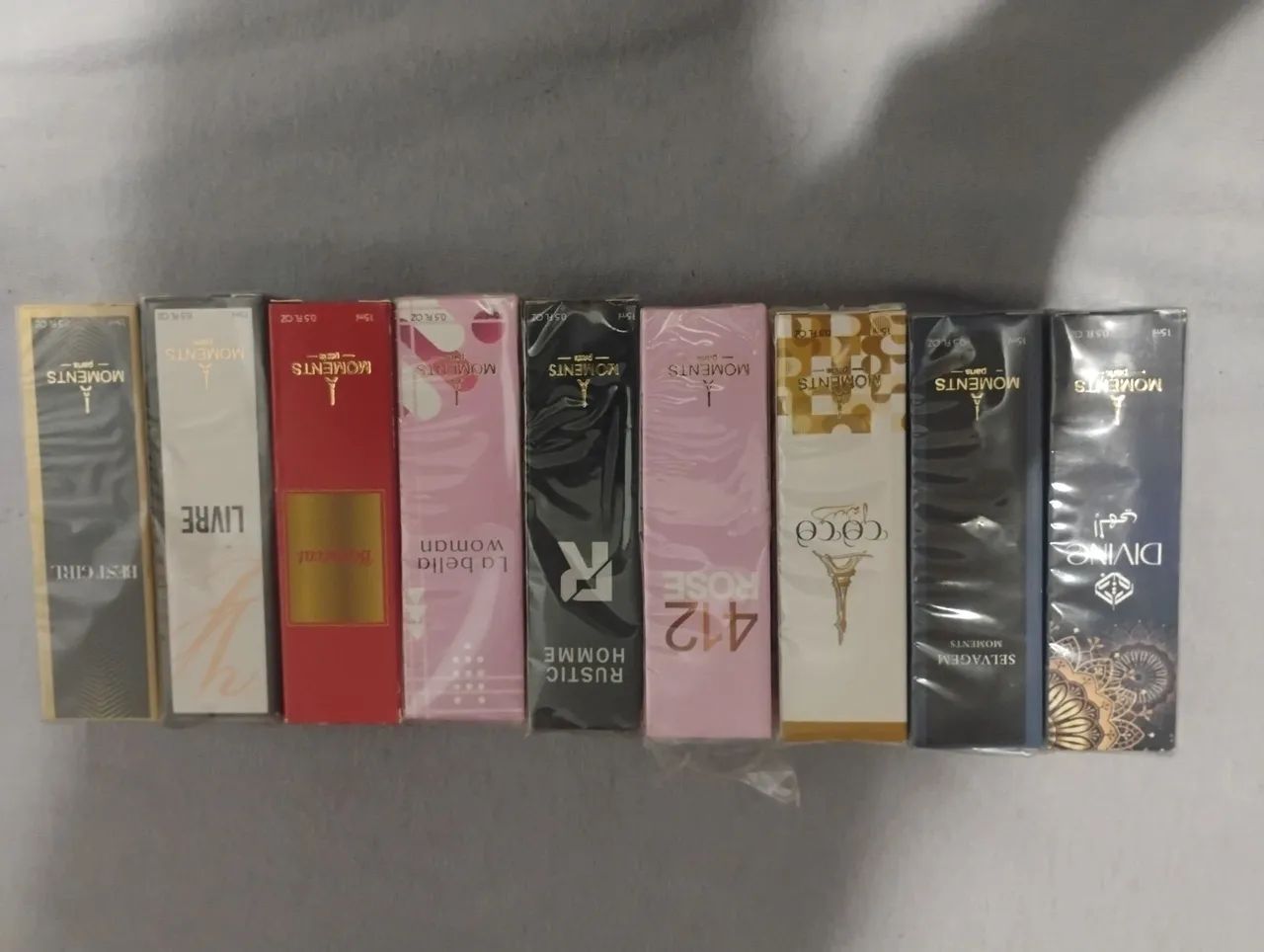 Lojinha perfumes com LED mais 10 perfumes 300,00 - Foto 4