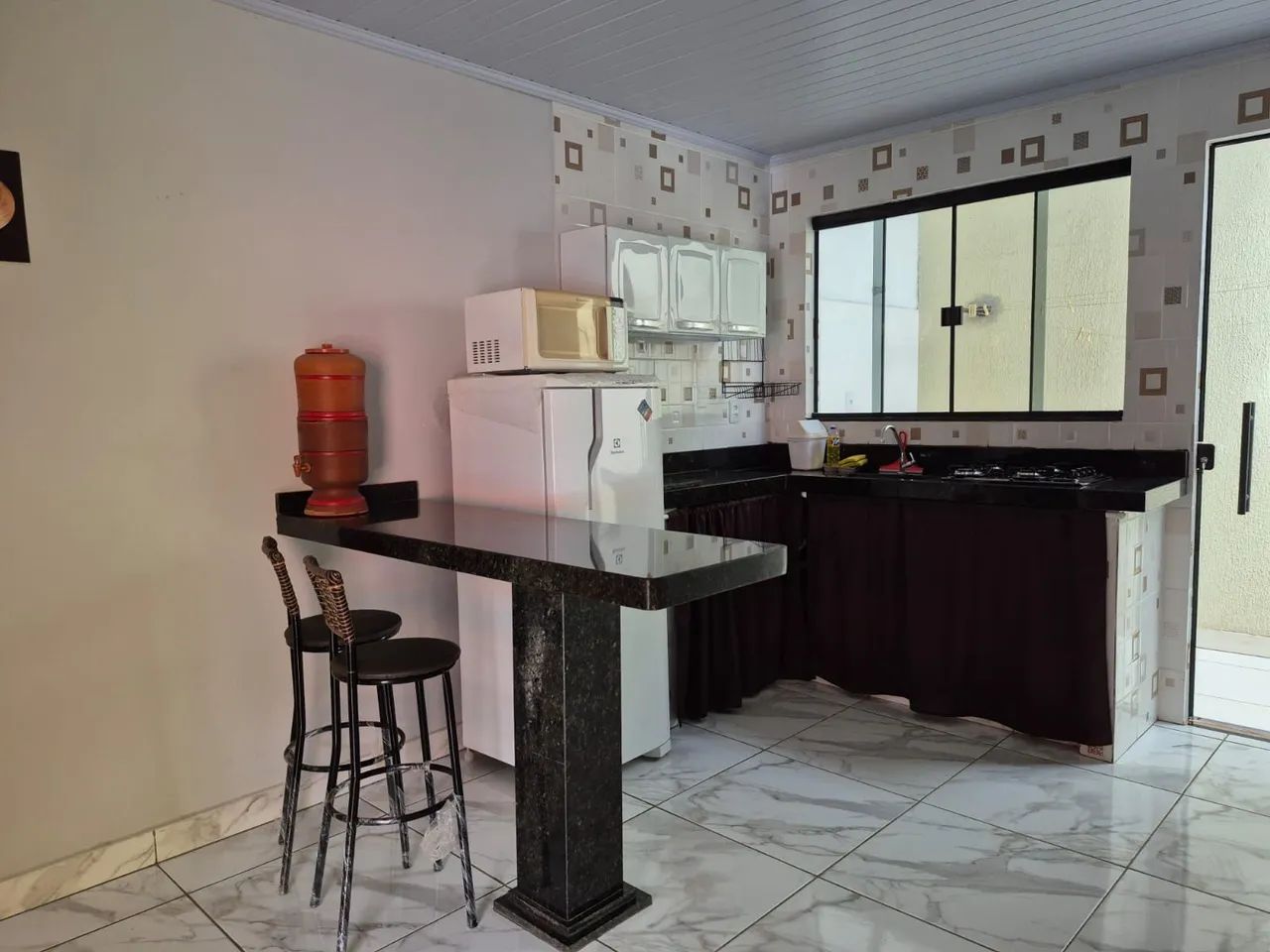 Aluguel de flat mobiliado para solteiro ou casal sem crianças  - Foto 2
