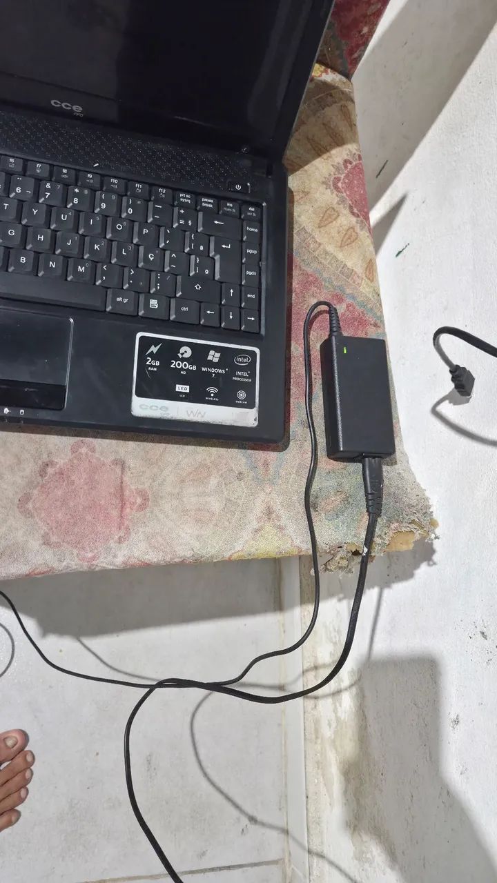 VENDO NOTEBOOKS COM DEFEITO 