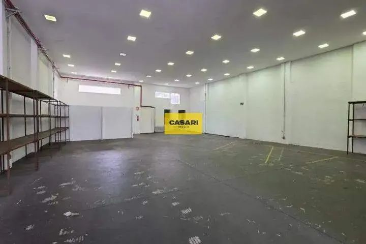 Prédio Comercial para Locação no Planalto com 990m² e Elevador  Próximo à Anchieta | SBC
