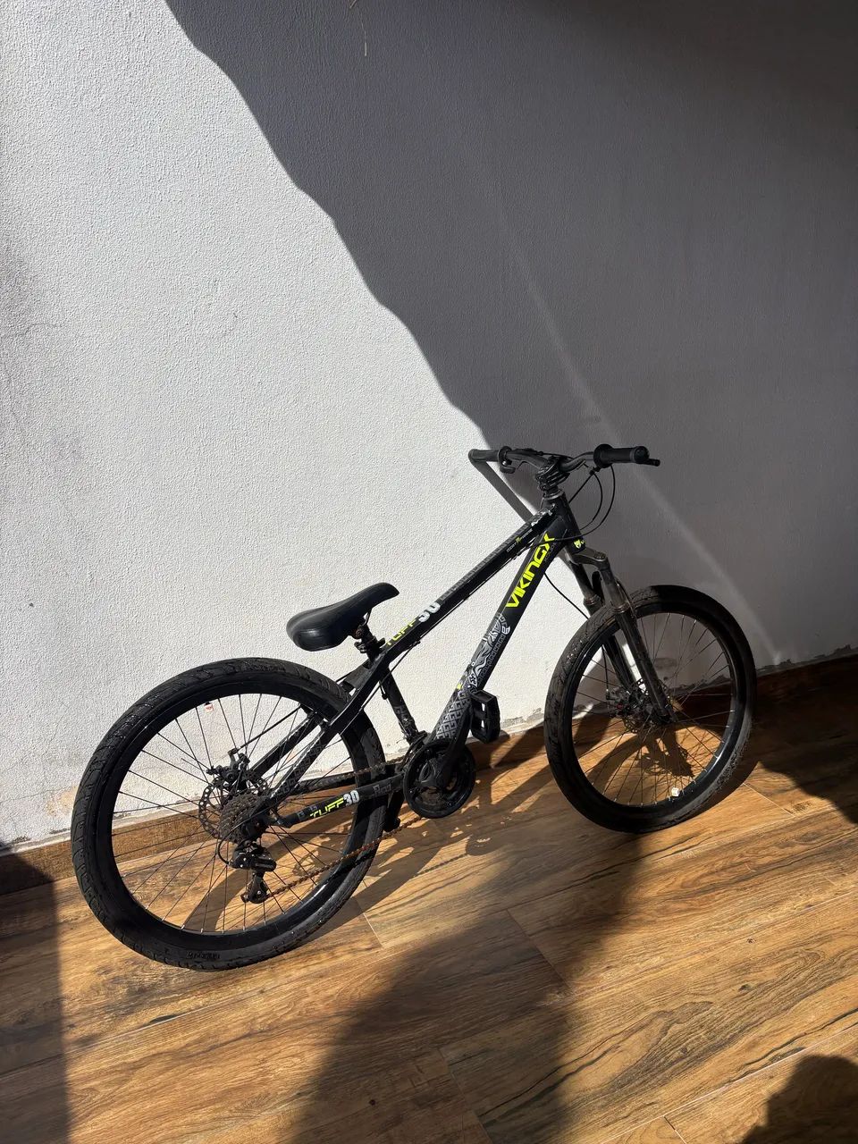 Bicicleta Viking X TUFF 35 Preta com Verde  - Foto 2