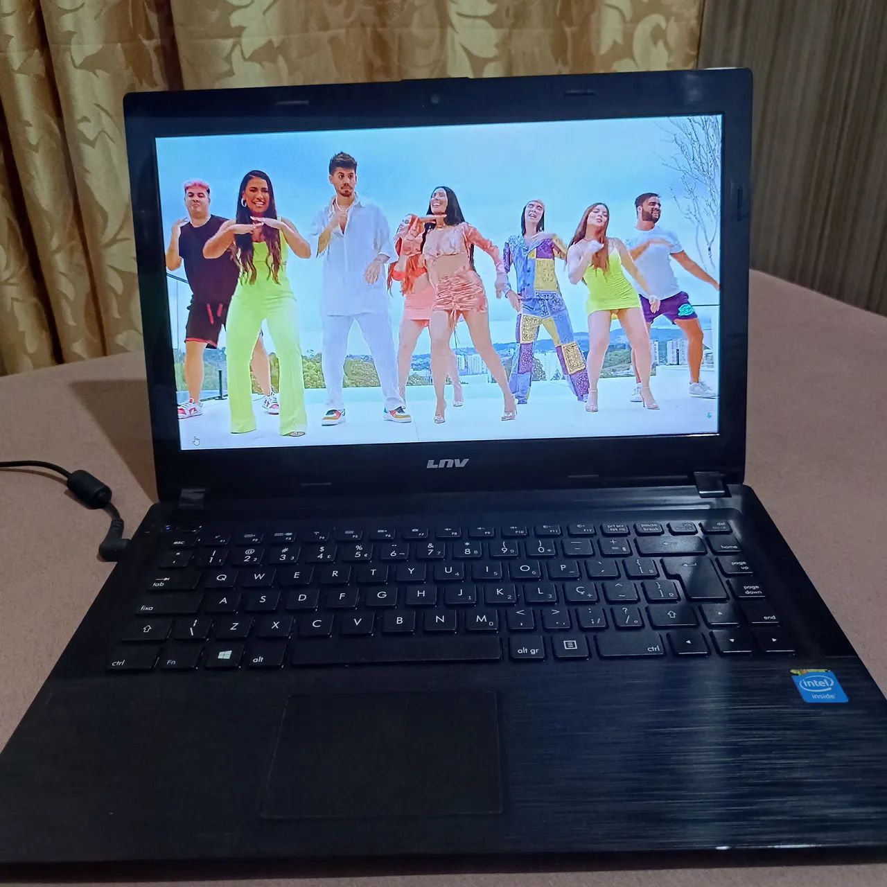 Vendo notebook Lenovo  - Foto 5